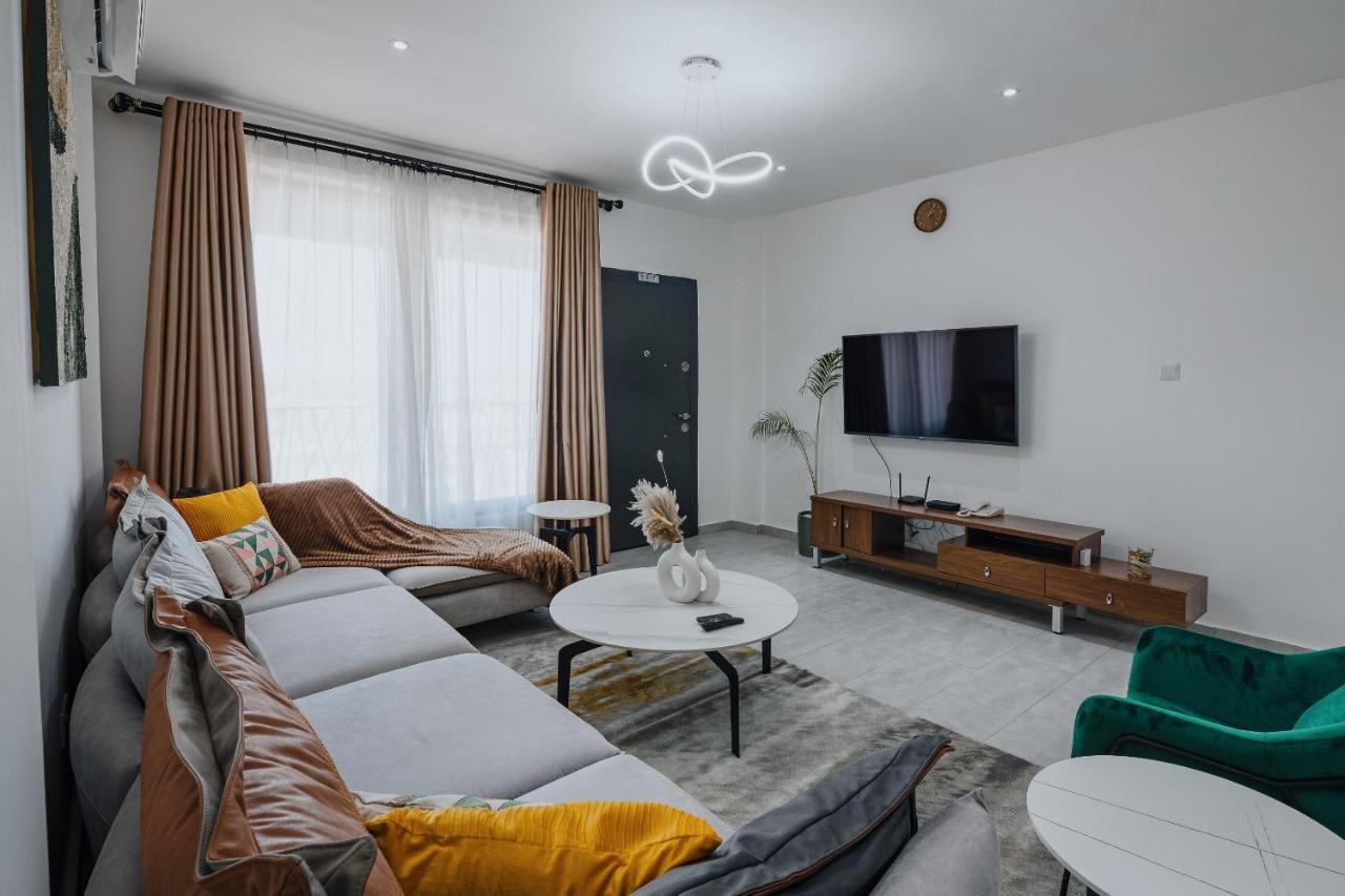 The Avery Apartments At Odomaa Place B, East Airport Accra Luaran gambar