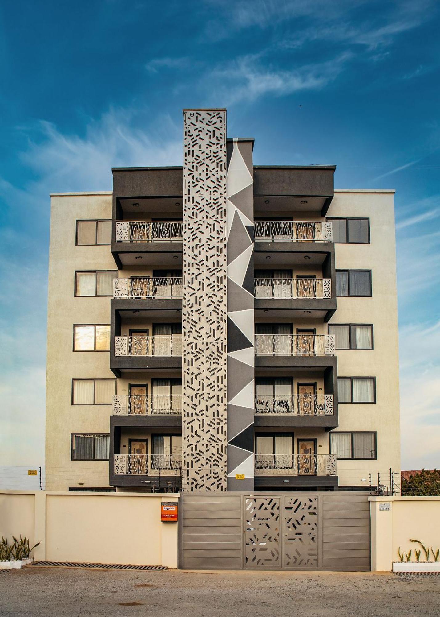 The Avery Apartments At Odomaa Place B, East Airport Accra Luaran gambar