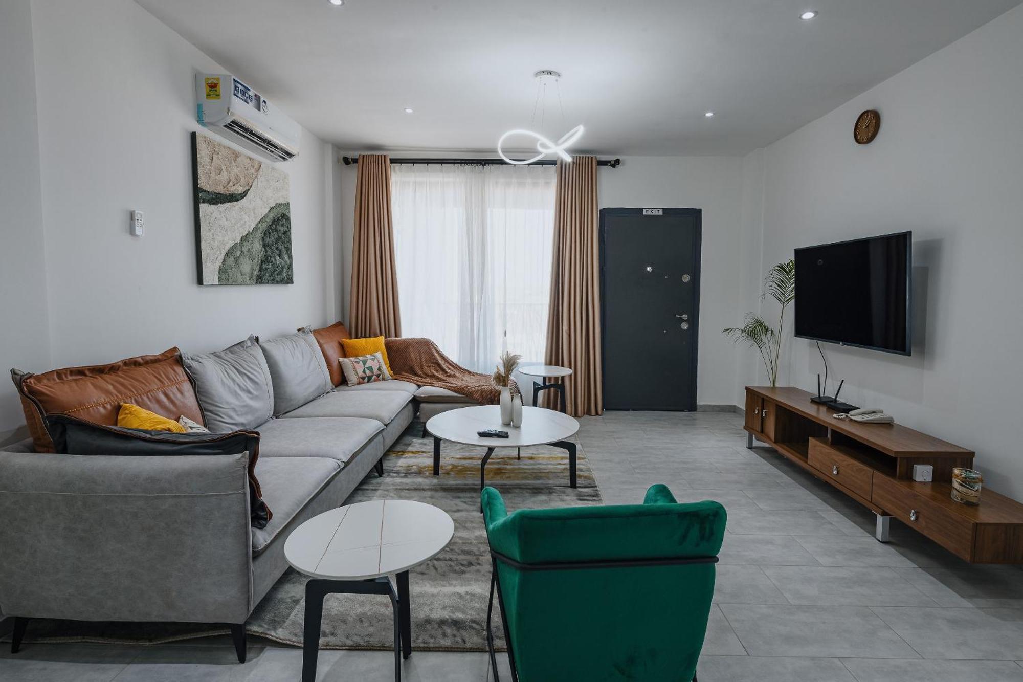 The Avery Apartments At Odomaa Place B, East Airport Accra Luaran gambar
