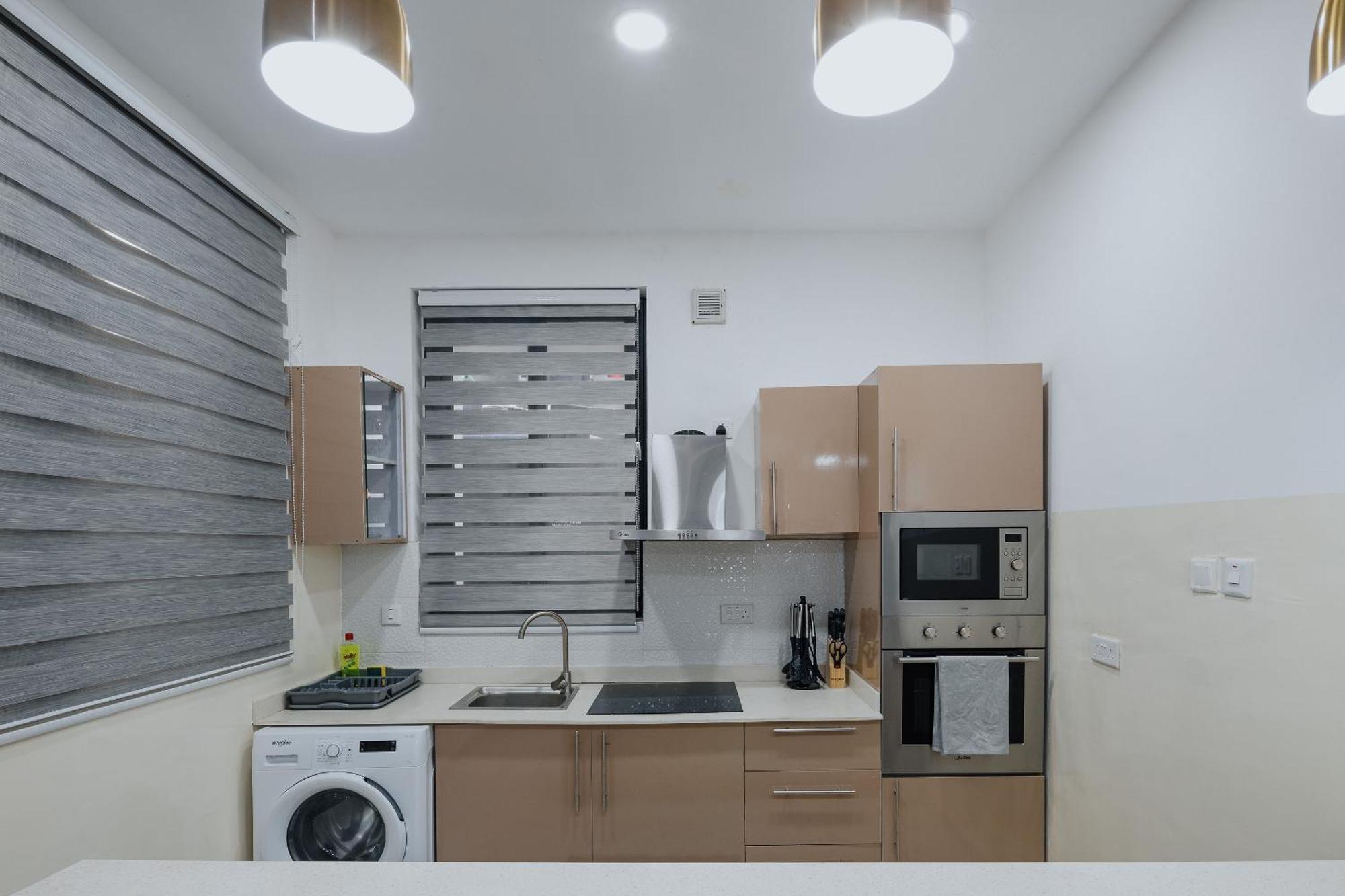 The Avery Apartments At Odomaa Place B, East Airport Accra Luaran gambar